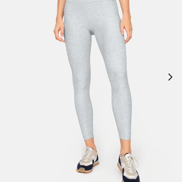 Outdoor Voices 7/8 Warmup Legging in Dove - Picture 2 of 12